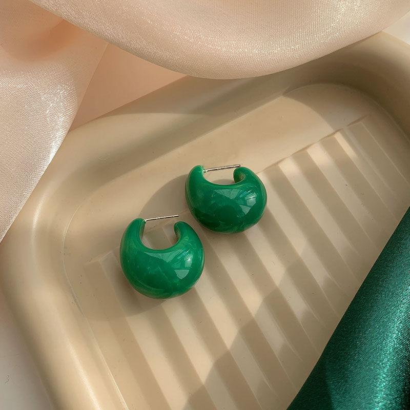 Vintage Style Emerald Resin Earrings Studs C Shape Niche Ear Jewelry Women Temperament Retro Elegant Chic Trendy Unique Stylish
