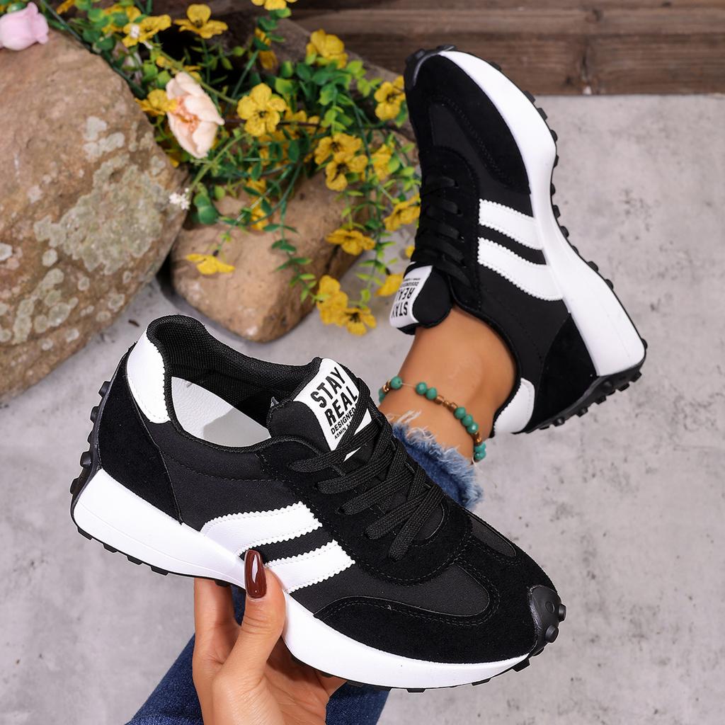 Women Sport Shoes Thick Bottom Casual Fashionable Sneakers Lightweight Soft Bottom Women Sneakers Summer Running Shoes Women