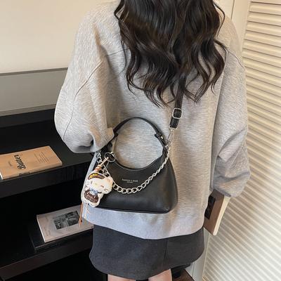 Niche Design Portable Dumpling Bag Women's 2026 Spring New Fashion Texture Light Luxury Shoulder Messenger Bag