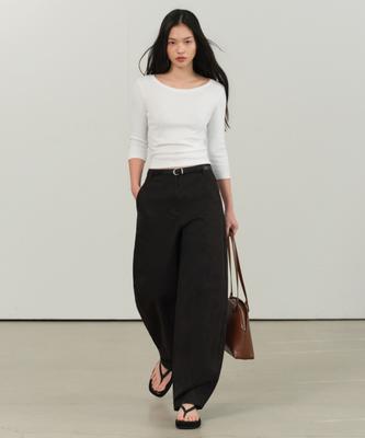 MUSINSA STANDARD WOMAN Curved Chino Pants [Black]