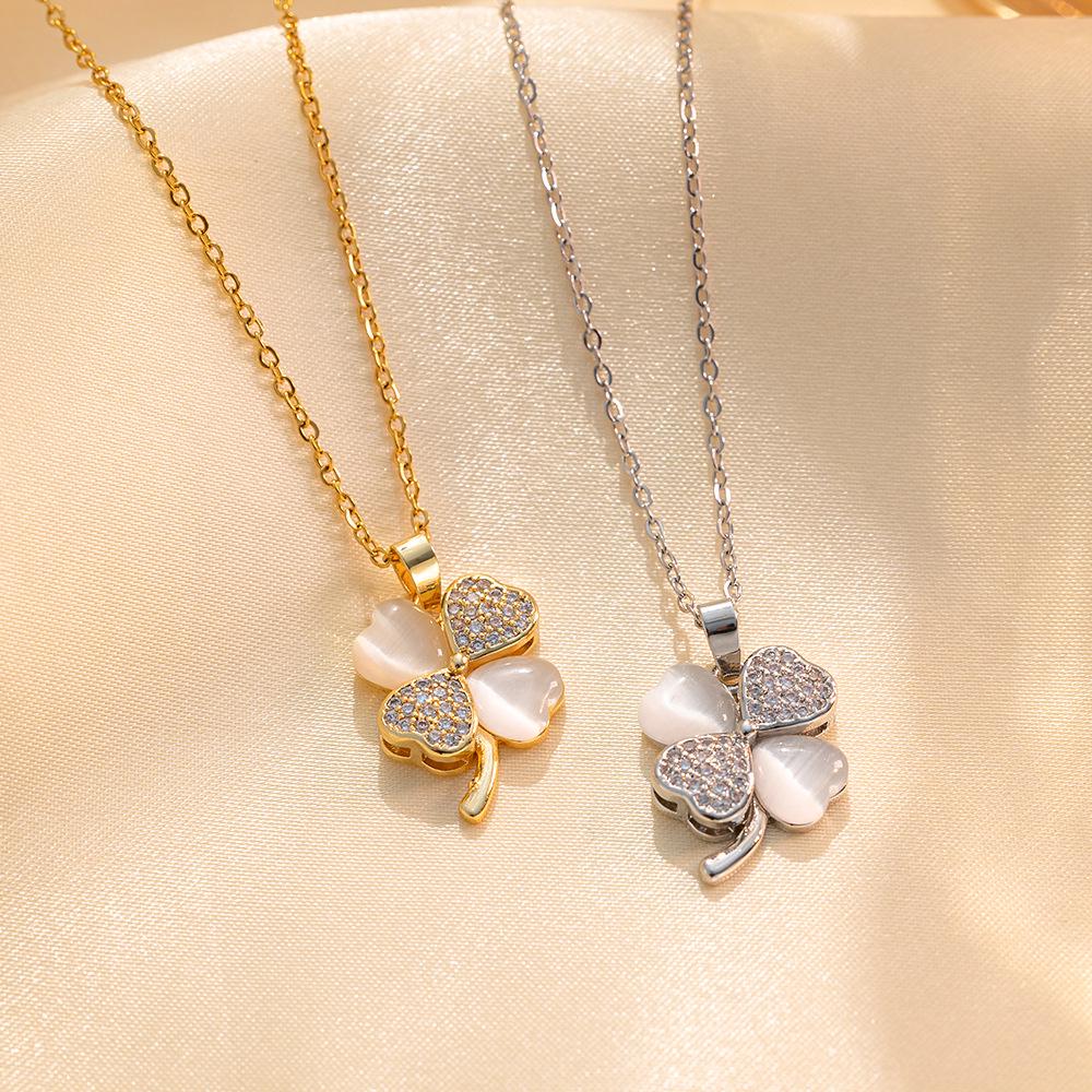 

Women s Four-Leaf Clover Necklace: High-End Diamond Titanium Steel Choker - Trendy Summer Clavicle Chain