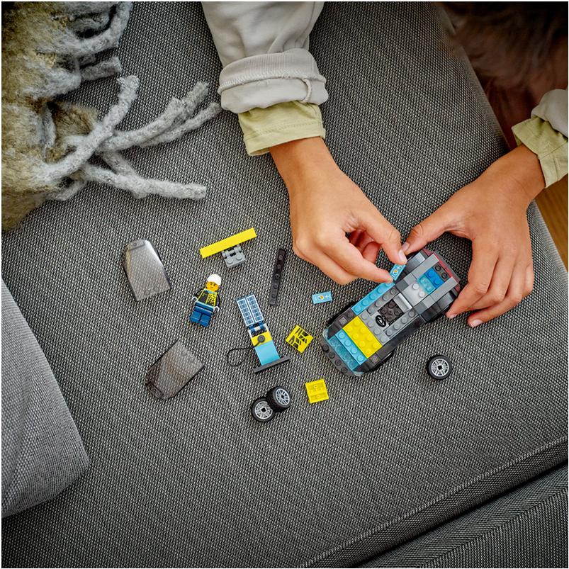 LEGO Electric Sports Car Building Blocks 0-300pcs 60383