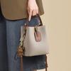 Bucket Bag Women's New Autumn and Winter Leather Handheld Women's Bag High-end Contrasting Color Commuter Shoulder Bag Luggage