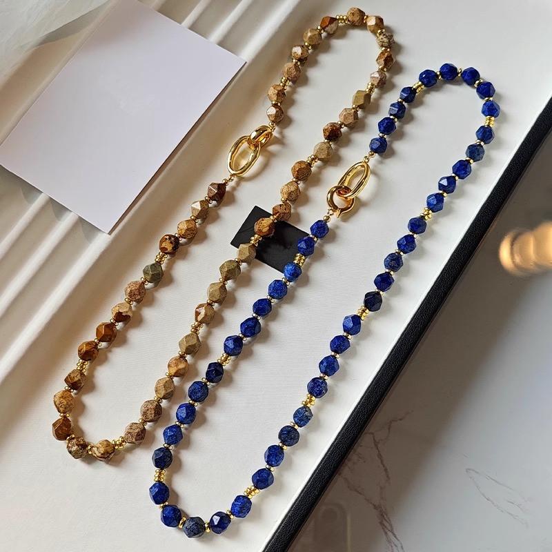 Retro Irregular-shaped Cut Matte Lapis Lazuli Pendant Necklace with Wood-grain Stone Metal Clasp At The Collarbone Chain