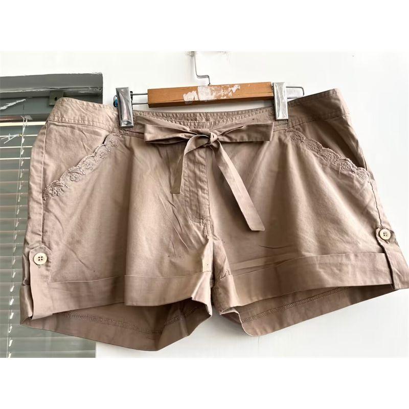 

Summer New Arrival Ladies All-Cotton Shorts Thin Loose Figure Flattering Belt Pocket Lace Design Western Style Cute Wen Wu Kakh 14