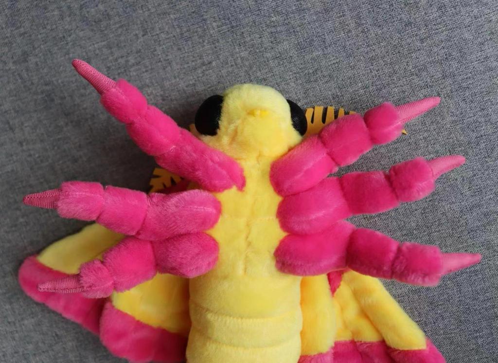 lilizzhoumax Maple Leaf Moth Plush Cute Stuffed Realistic Maple Leaf Moth Plush Super Soft Stuffed Kids Home Decor Toy, Animal, Toy, Animal, Girl's