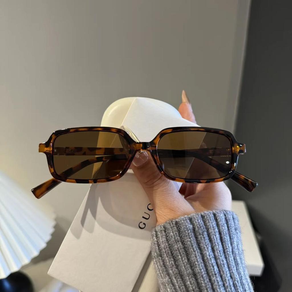 Neutral Retro Square Frame Sunglasses New Outdoor Beach Sunglasses Women'S Fashion Street Shooting Trend Hundred Sunglasses