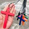 Mode Punk Gothic Holz Kreuz Anhänger Halskette für Damen Herren Halloween Vintage Schwarz Hip Hop Y2K Accessoires Party Schmuck Geschenk