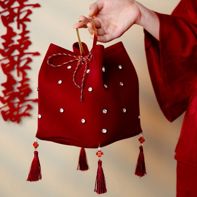 Bridesmaid Handbag Gift: Wedding Favor Red Envelope Candy Box