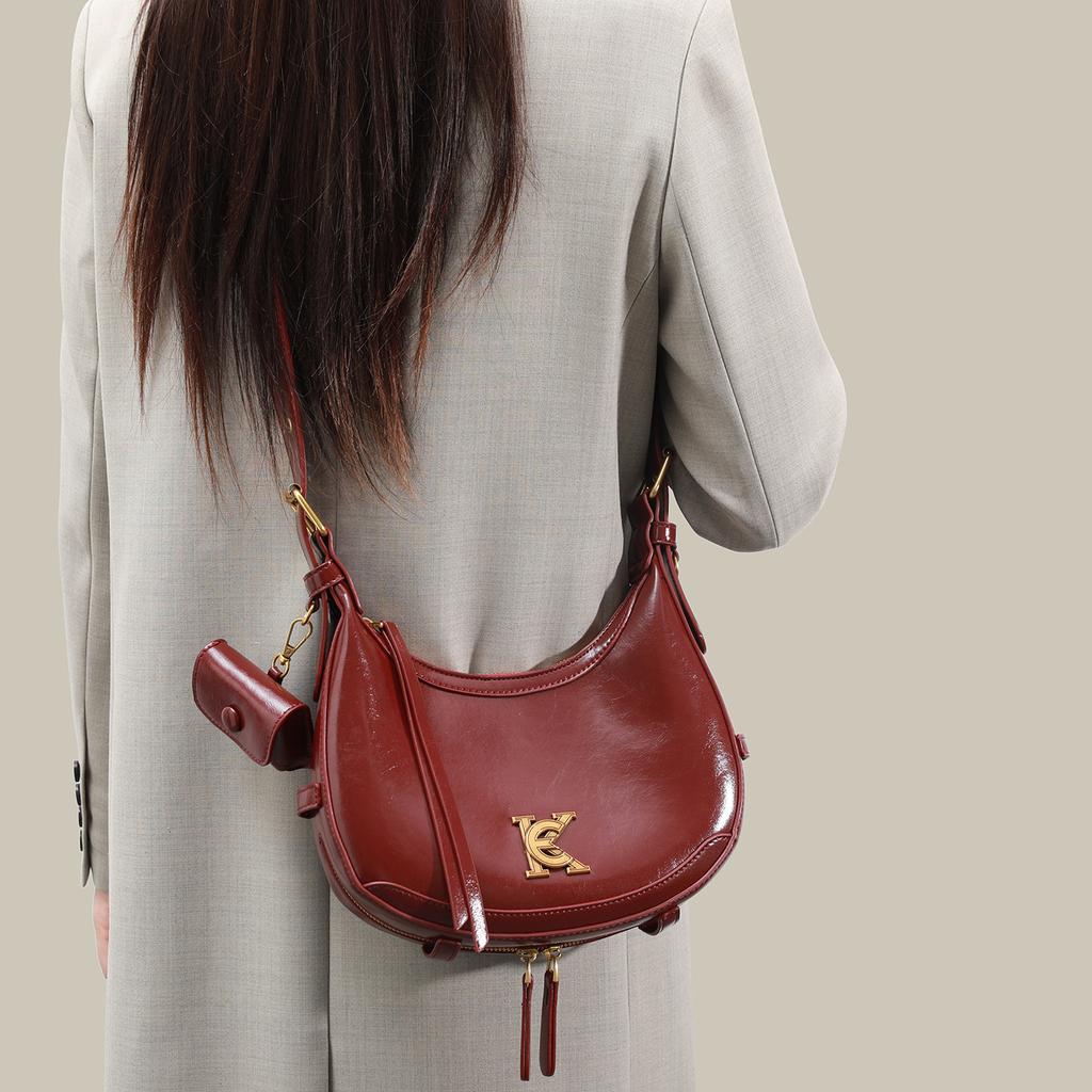 High-Texture Leather Crescent Armpit Bag, Simple And Versatile Commuter Women'S Bag, Light Crossbody Shoulder Niche Bag