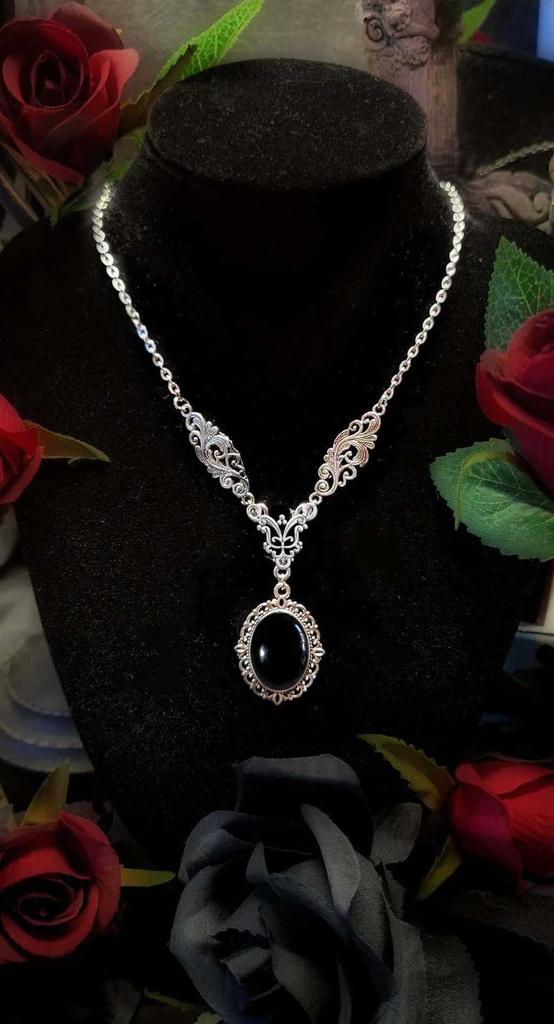 Gothic Vintage Ruby Jewelry Geometric Pendant Chain For Party Wear