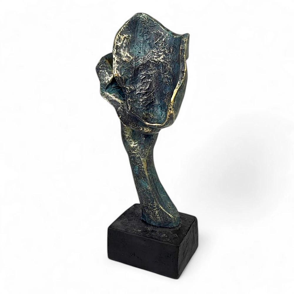 Modern Decorative Figurine - Decorative Sculpture Faces in Hand