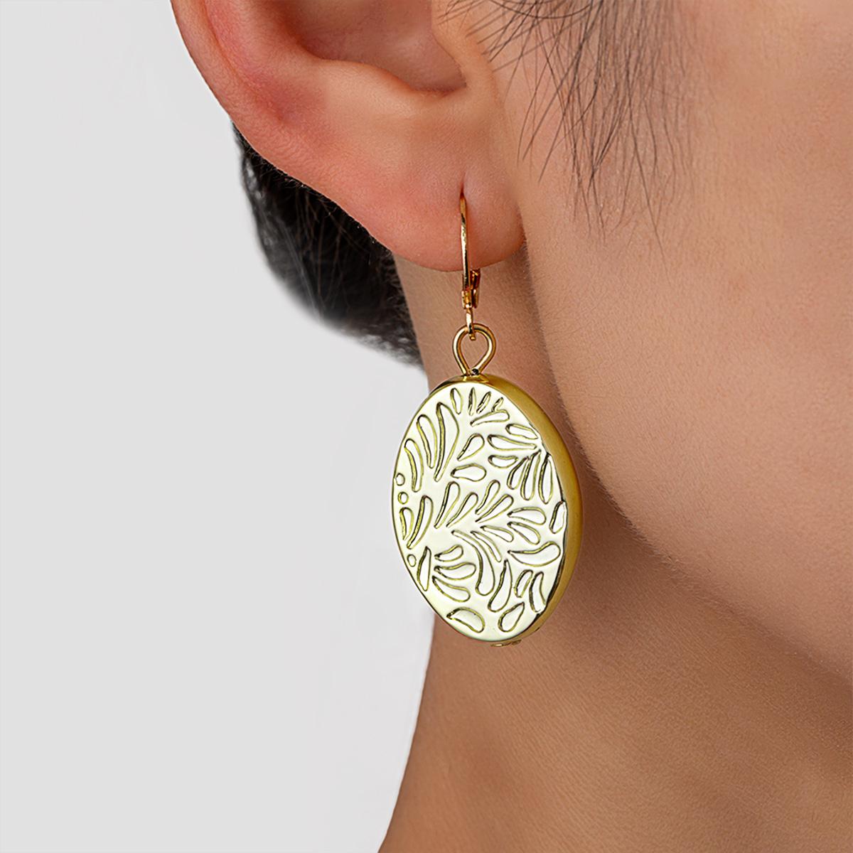 

Exaggerated personality, geometric ellipse, striking pattern, long pendant necklace, earrings, women s jewelry set
