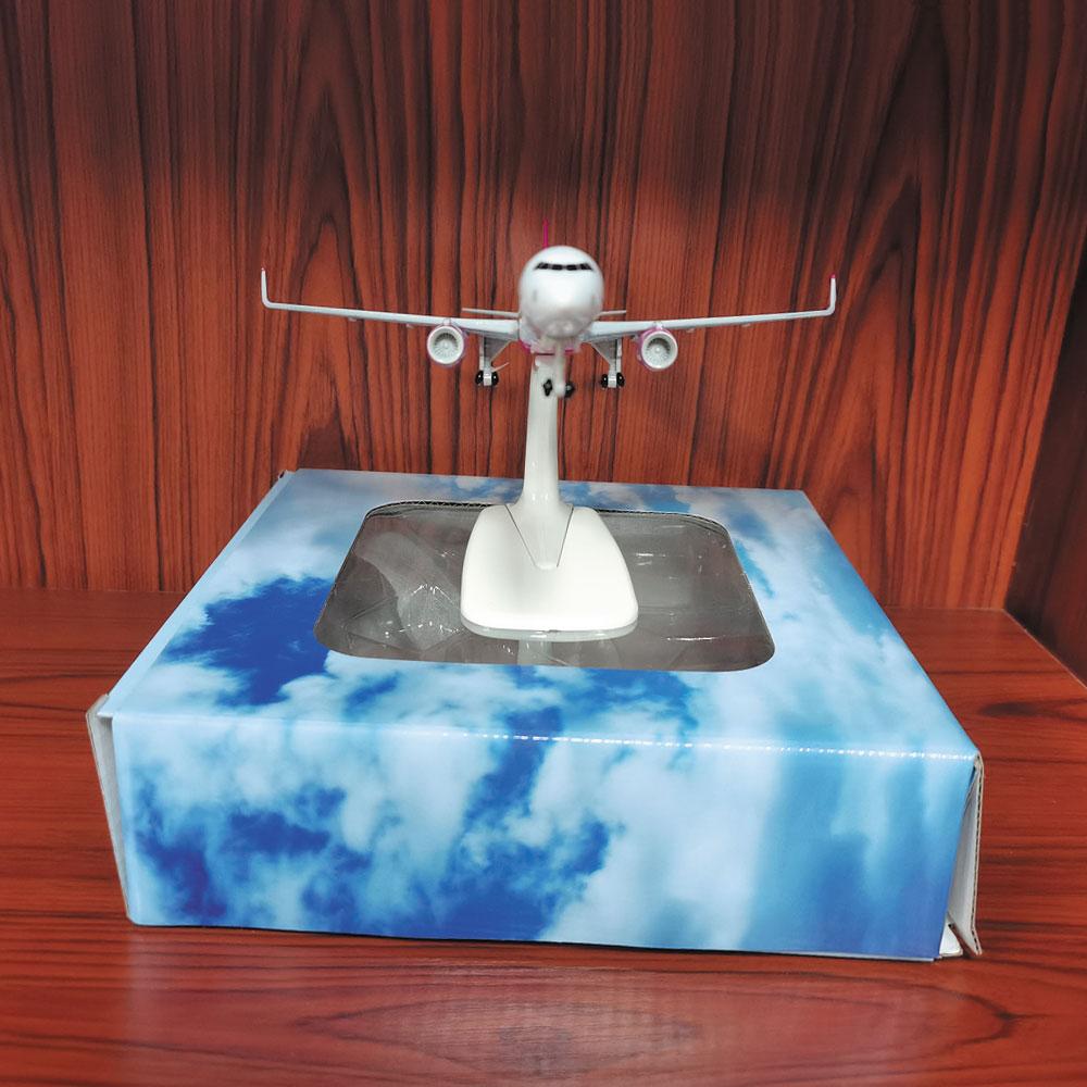 Display 20CM Wizz Airways Aviation Model Aircraft A321 1/400 Scale Diecast Metal Alloy Plane With Stand Airplane Collection