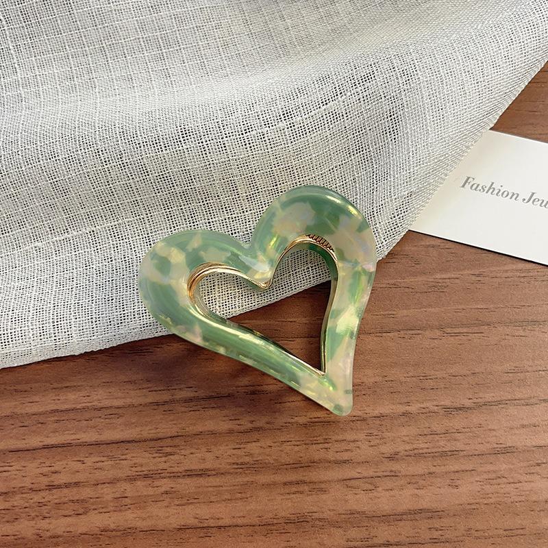 1pc Cute Heart Shaped Hair Claw Clips Colorful Acrylic with Gold Accents Multiple Pretty Hues Perfect for Sweet Y2K Hairstyles