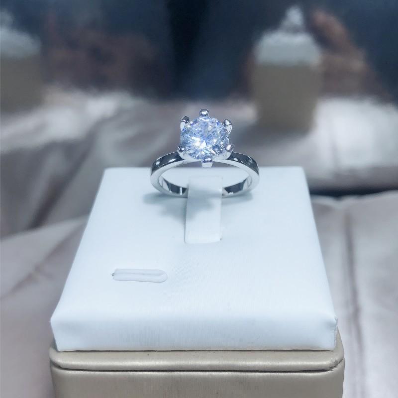 White Copper Hand Edged European and American Six Claw Ring Luxury One Carat Imitation Diamond Ring for Women