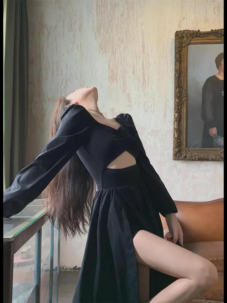 2024 Spring Black V-Neck Long-Sleeve A-Line Dress with Waist and Slit