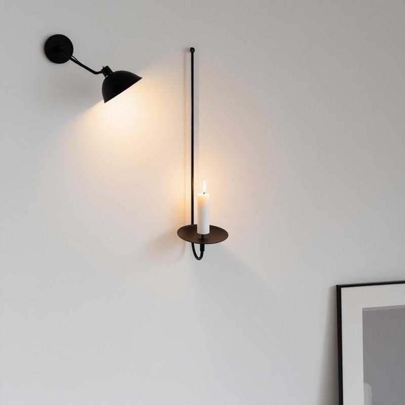 Nowoczesny Minimalistyczny Ścienny Świecznik z Czarnego Metalu w Kształcie Litery L