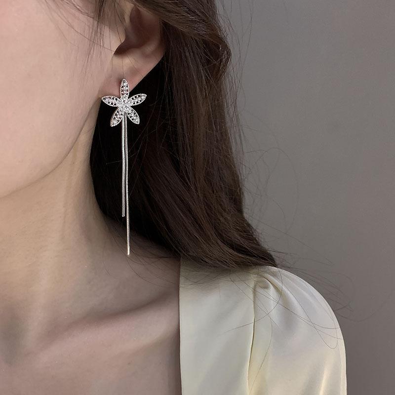 Brincos de Borla Pérola Sense Premium Agulha de Prata Celebridade Elegante Moda Brincos de Temperamento Brincos Longos de Diamante Flash de Luxo Leve Mulheres