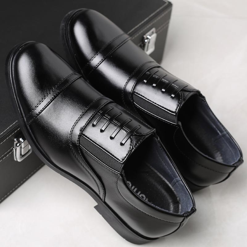 Hochwertige Formelle Business Herren Kleiderschuhe Atmungsaktives Leder Herren Freizeitschuhe Italienische Luxusmarke Rutschfeste Herren Fahrschuhe