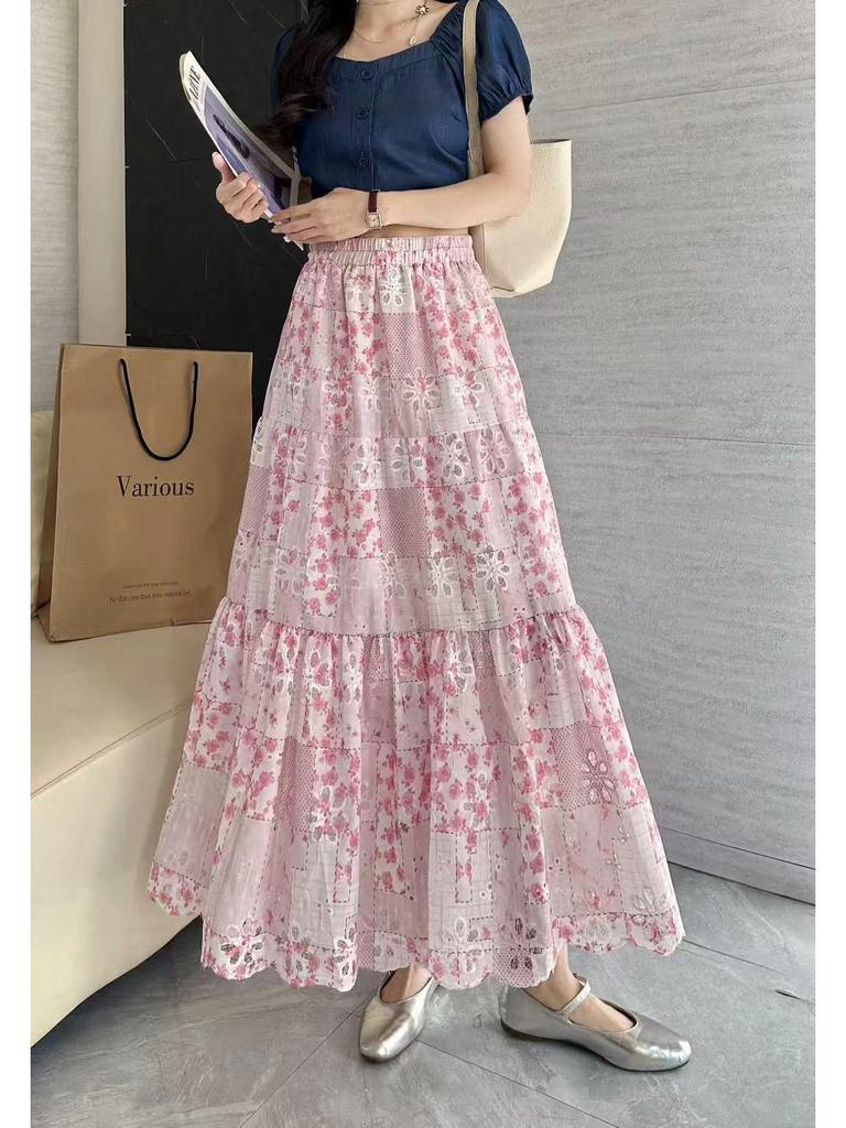 High-Waisted Floral Midi Skirt: Slimming, Hip-Covering, Flare A-Line Design for an Elegant, Youthful Look.