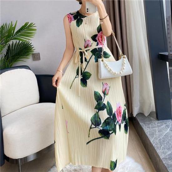 

Летнее женское платье с принтом, плиссированное платье без рукавов с принтом роз, длинное платье-жилет one size бежевый