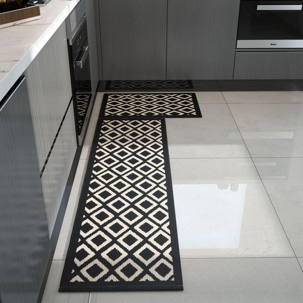 Comfortable, Non-Slip, Stain-Resistant Kitchen & Bedside Floor Mat: Water-Absorbent, Easy-Clean, Formaldehyde-Free