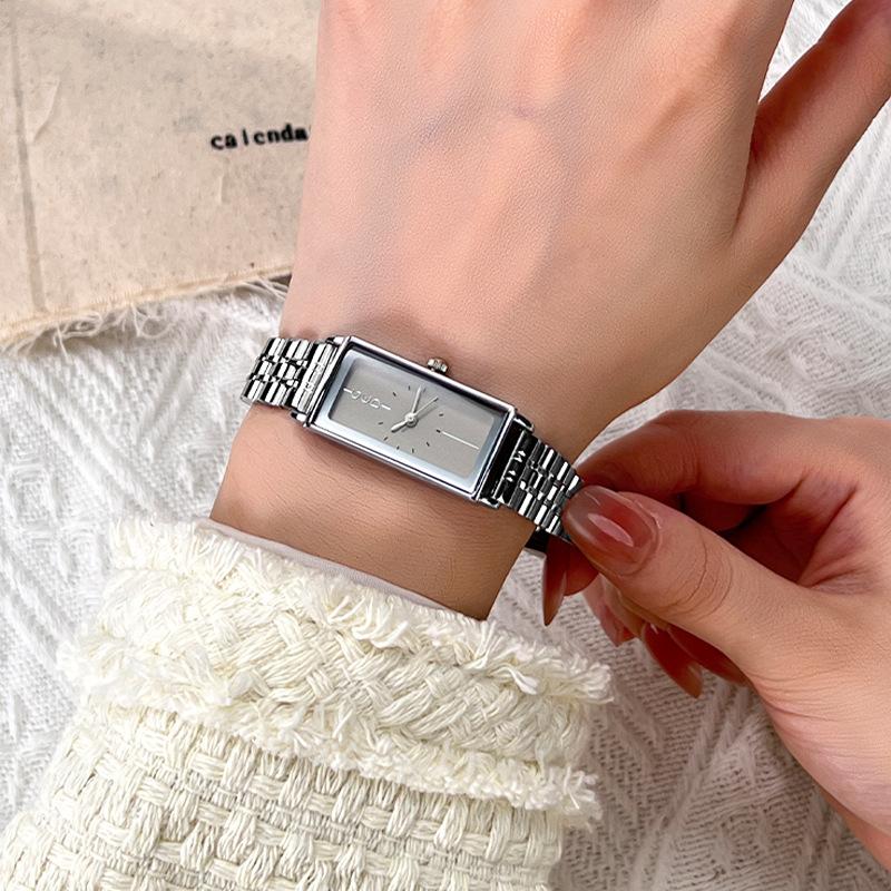 Medieval Light Luxury High-End Temperament Rectangular Steel Belt Watch Women'S Simple Retro Personalized Quartz Watch