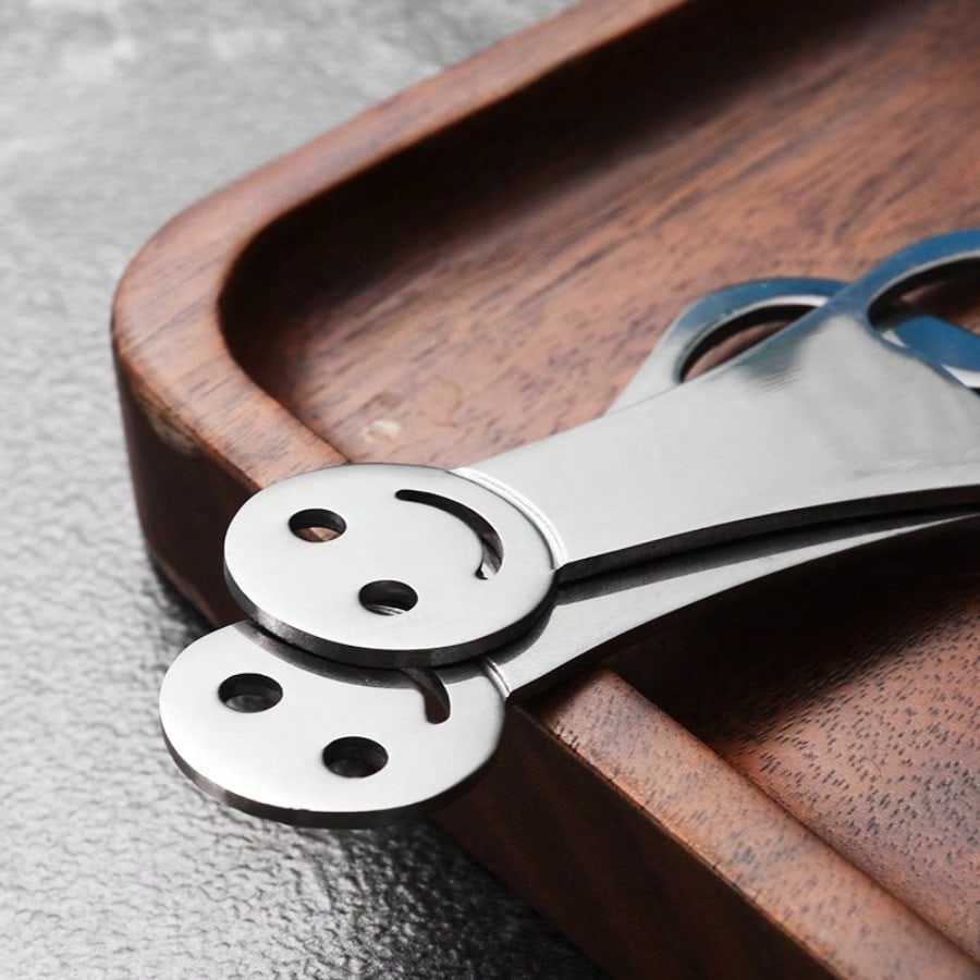 2pcs Stainless Steel Cartoon Beer Bottle Opener Beverage Bottle Opener Flat Simple Bottle Opener