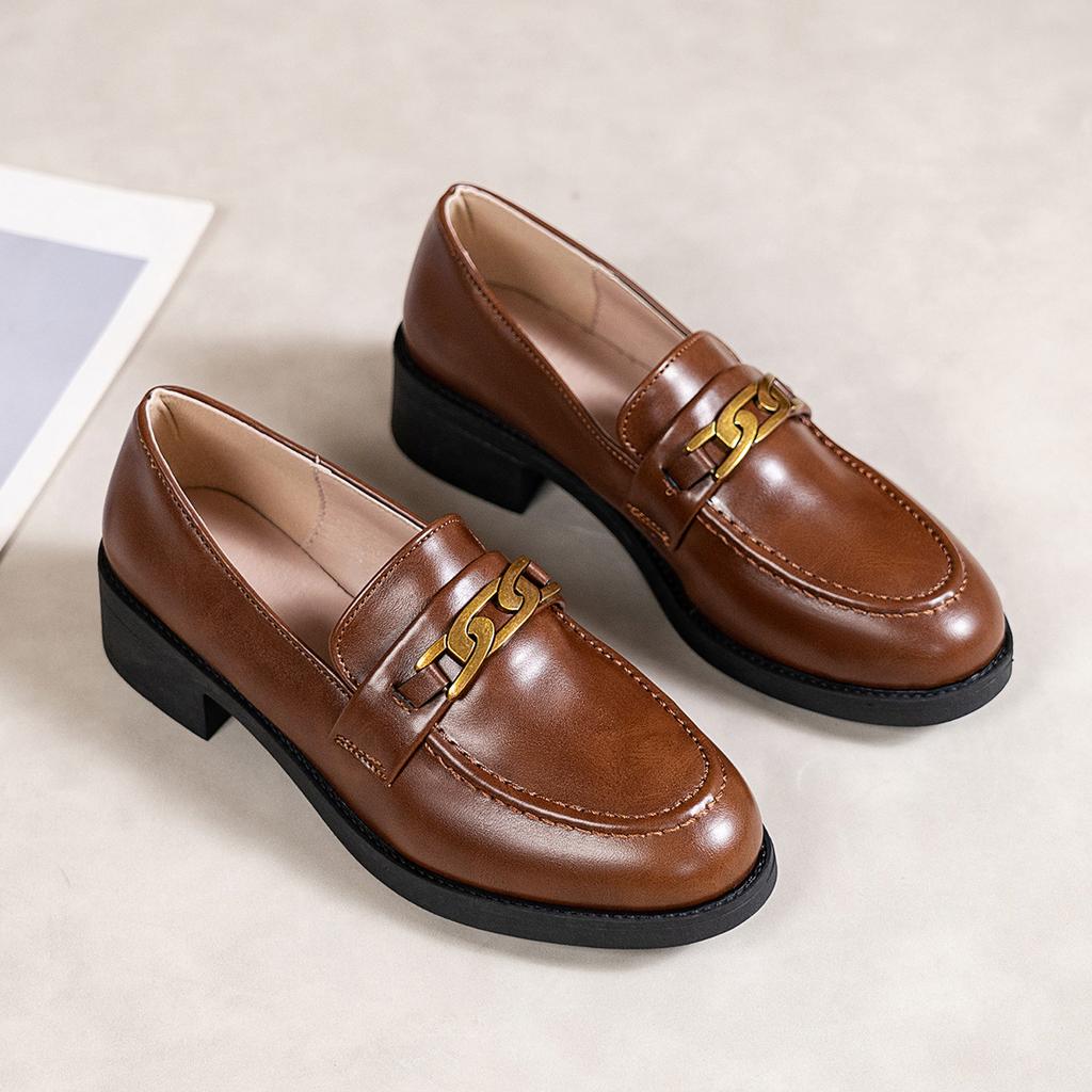 Vintage chain low-top shoes 2025 autumn new plus-size British style mid-heel small leather shoe women