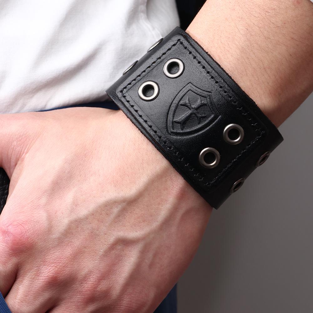 Qinuo Vintage European and American Genuine Leather Bracelet - Classic Simple Design.