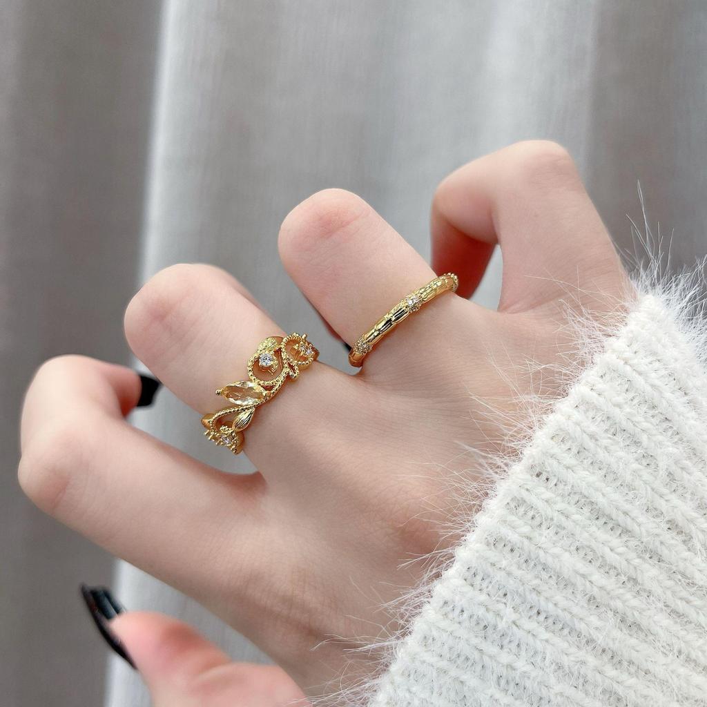 Xiaohongshu's Iris Hollow Ring: 2024 Fashion Luxury, Unique Personality, Versatile Accessory.