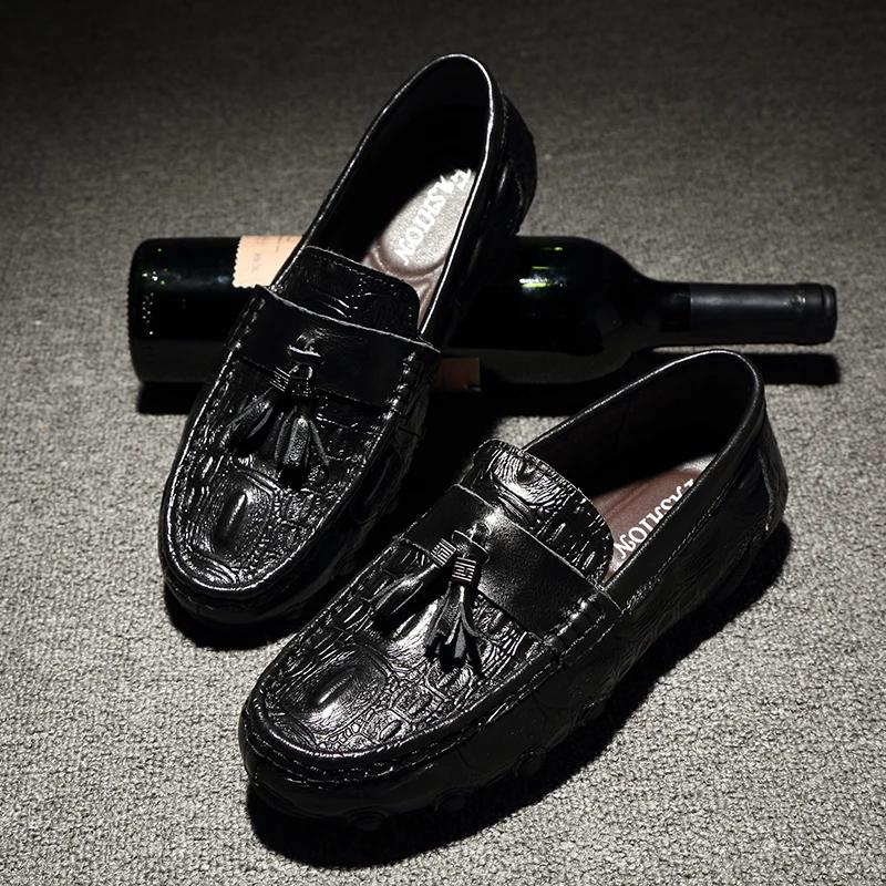 Mode Luxus Herren Slipper Freizeitschuhe für Herren Mokassins Leder Slipper Bootsschuhe Handgefertigt Fahrschuhe Männliche Marke Krokodil-Stil