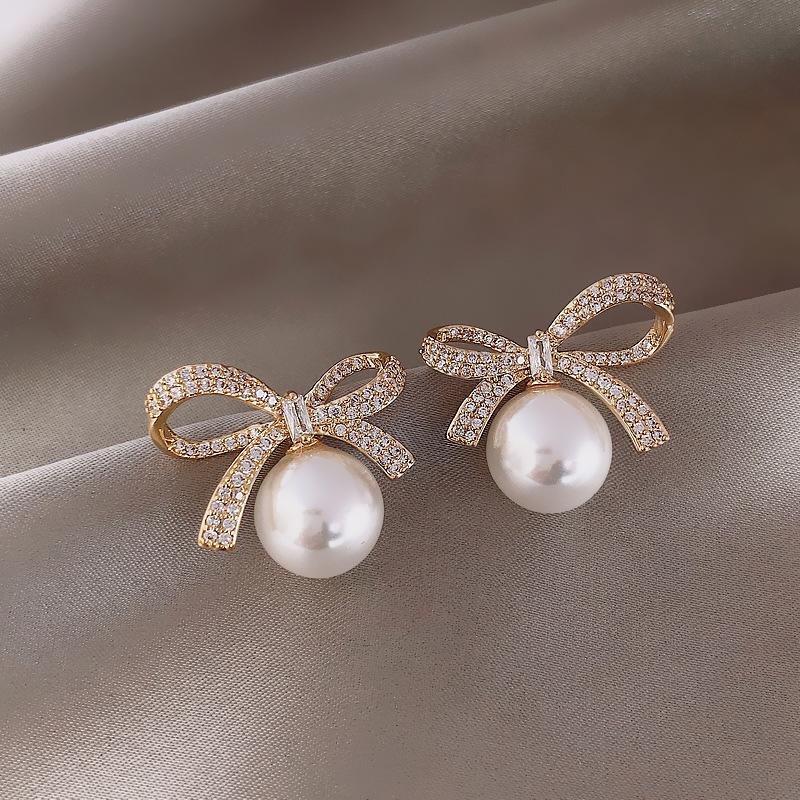 Zircon Bow Stud Earrings, Sweet Temperament, Fashionable and Versatile Earrings, Light Luxury and High-end Earrings.