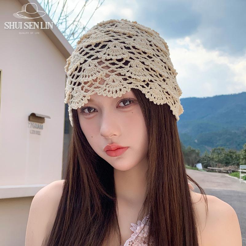 

Женская весенне-летняя тонкая шапка-бини ручной работы с ажурным узором One Size бежевый