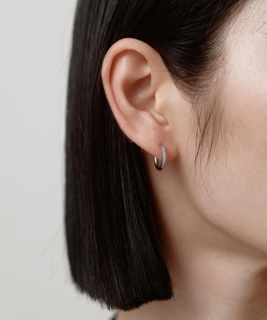 Novice Tokyo Cz Hinged Hoop Pierce Surgical Cz Hinged Hoop Pierce [Stainless] / Silver