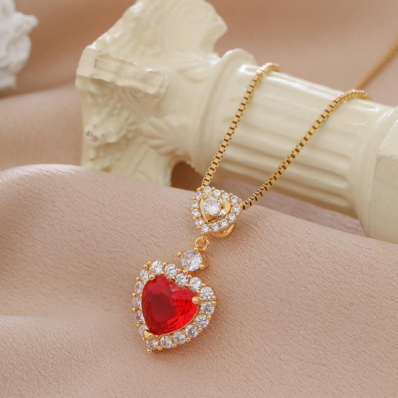 Micro-Inlaid Love Red Zircon Creative, Niche Design Style Cute Fashion Necklace Pendant