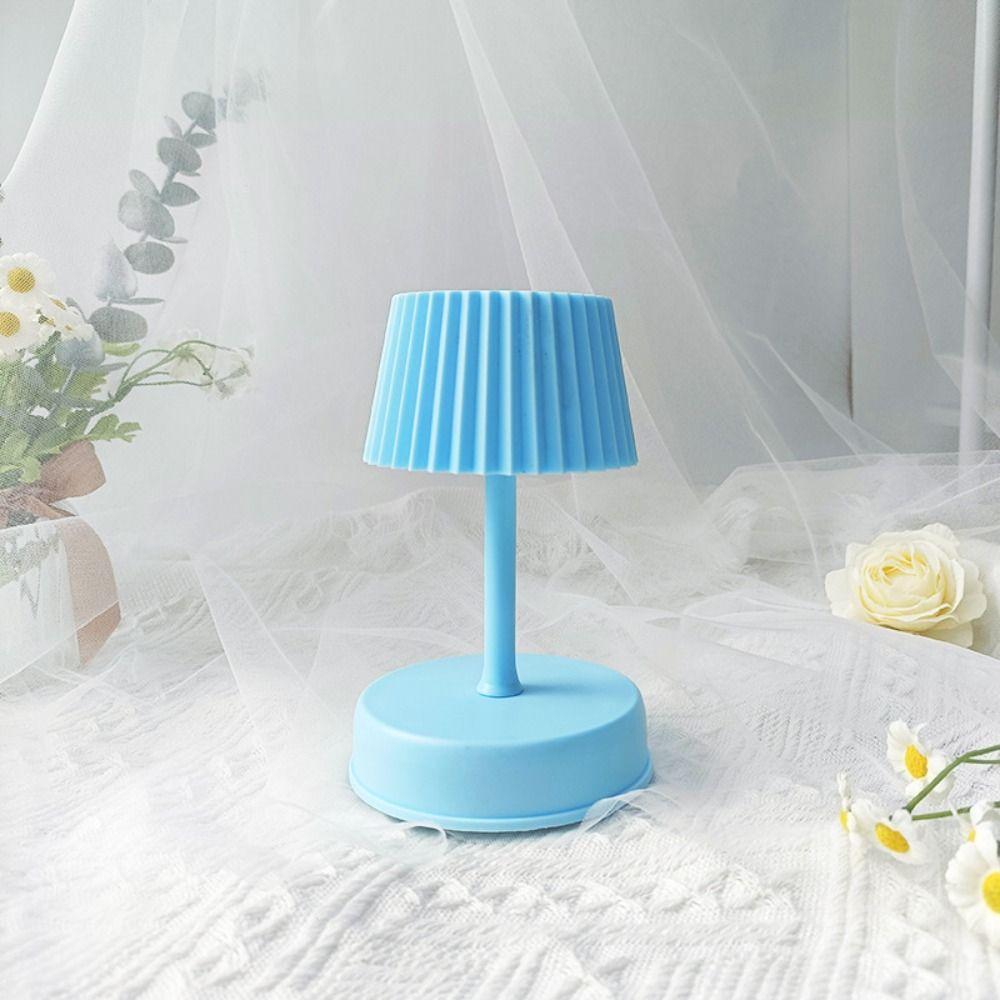 Europäischer Stil Mini LED Tischlampe Retro Romantische Nachttischlampe Kreatives Exquisites Atmosphärenlicht Hochzeit Geburtstag
