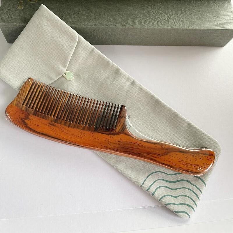 

Tan Carpenter Rosewood Comb Gift Set