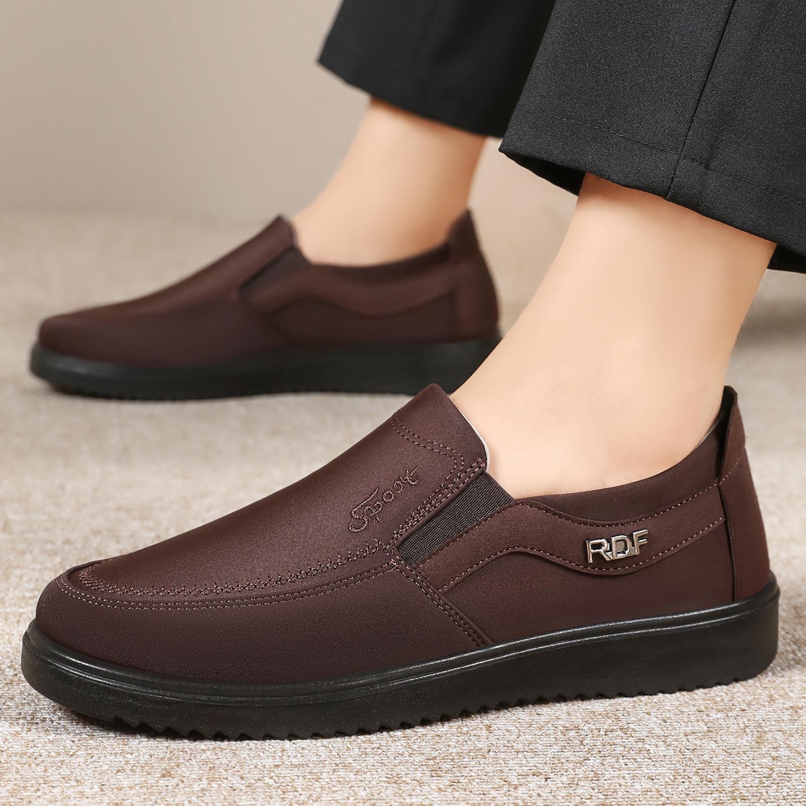 

Обувь Мужская новая повседневная обувь Легкая с мелким вырезом мужская обувь На одной педали Универсальные туфли-одинарки Мягкая подошва Удобные отцовские туфли 44