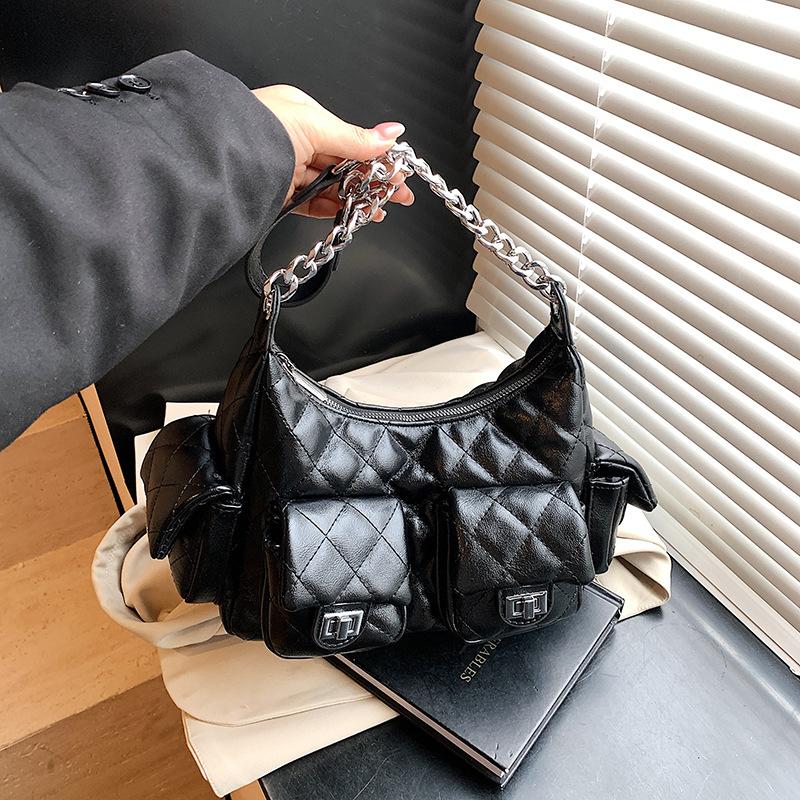 

Niche design messenger bag multi-pocket rhombus underarm fashion chain small fragrant style shoulder bag commuting tide European and American style 25*11*18 чёрный