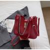 Niche lock chain tote bag women's 2025 new simple commuter underarm bag crossbody handbag women's shoulder bag