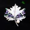 Maple Leaf Brooch, High-end and Luxurious Feminine Charm, Pearl Imitation Brooch, Exquisite and Fashionable Suit Pin