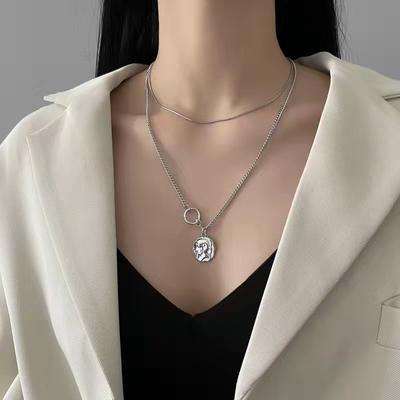 Double Layer Portrait Necklace Couple Sweater Chain Men and Women Design New Ins Hip Hop Long Accessories Pendant Jewelry