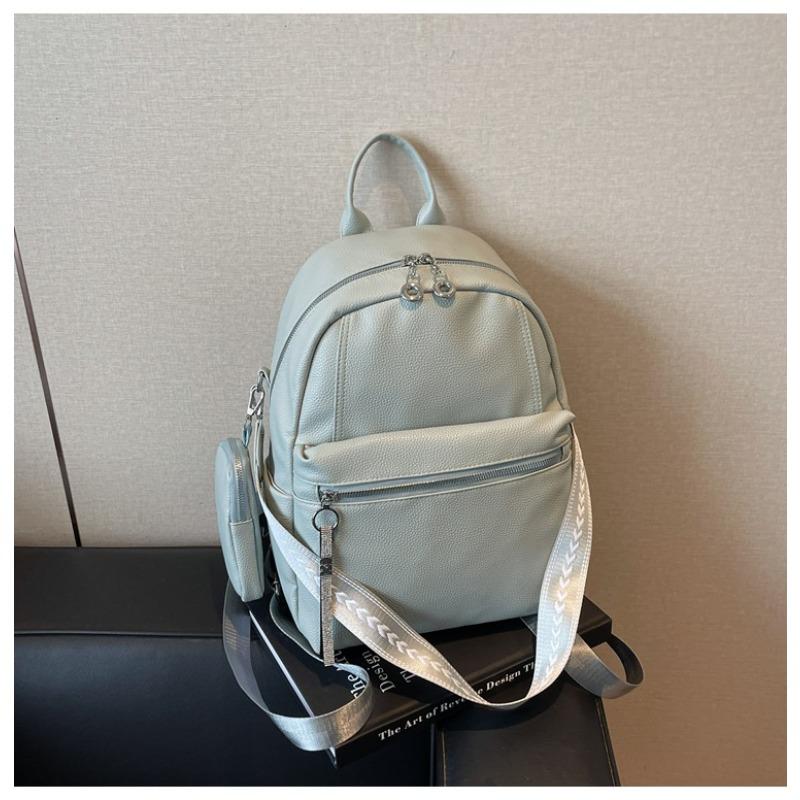 Large-capacity commuter women's bag spring and summer new trendy backpack simple fashion lightweight travel backpack