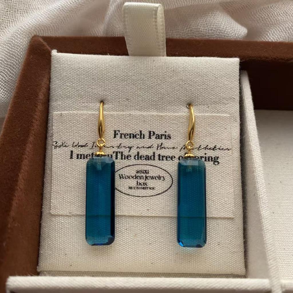 Unique Niche French Retro Cold Wind High-End Ear Buckle Brass 22K Real Gold Simple Circle Temperament Earrings