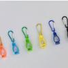 2pcs Safety Outdoor Gloves Clip Plastic Protective Gloves Clip Mountaineering Buckle Hat Clip