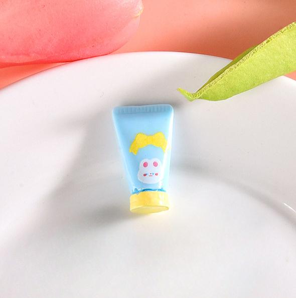 Simulation Doll House Miniature Cosmetics Resin Accessories DIY Handmade DIY Materials Mobile Phone Case Refrigerator Magnet