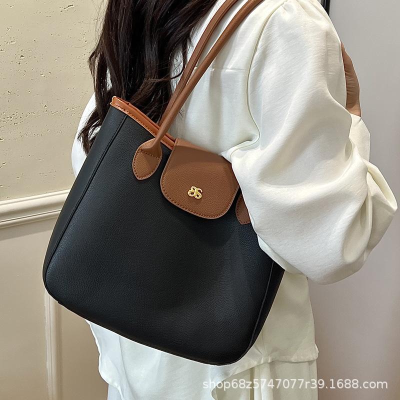 2025 new casual large-capacity portable shoulder bag tote bag is fashionable and versatile, simple and affects the trend of mommy bags