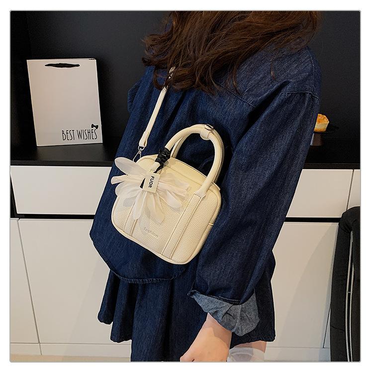 New niche design fashionable versatile handbag simple shoulder cross pillow women's bag